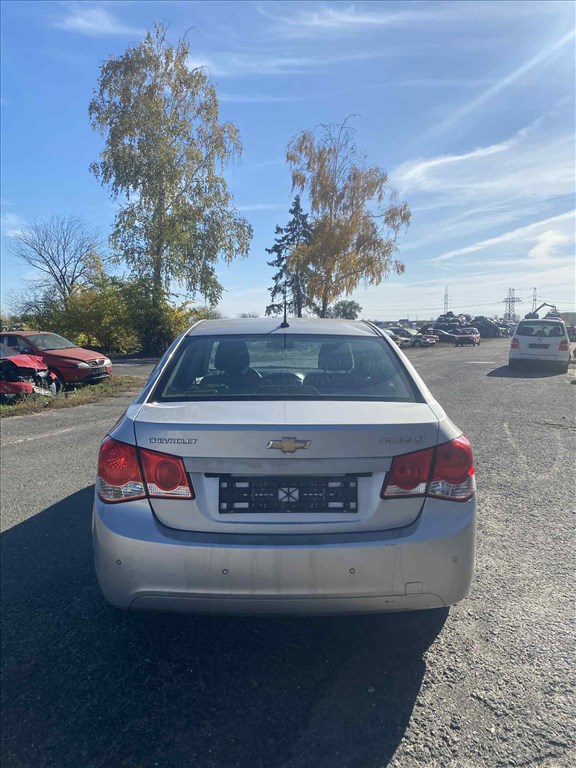 Chevrolet Cruze bontás Z20S1 motor, manuális váltó,sedan 2. kép