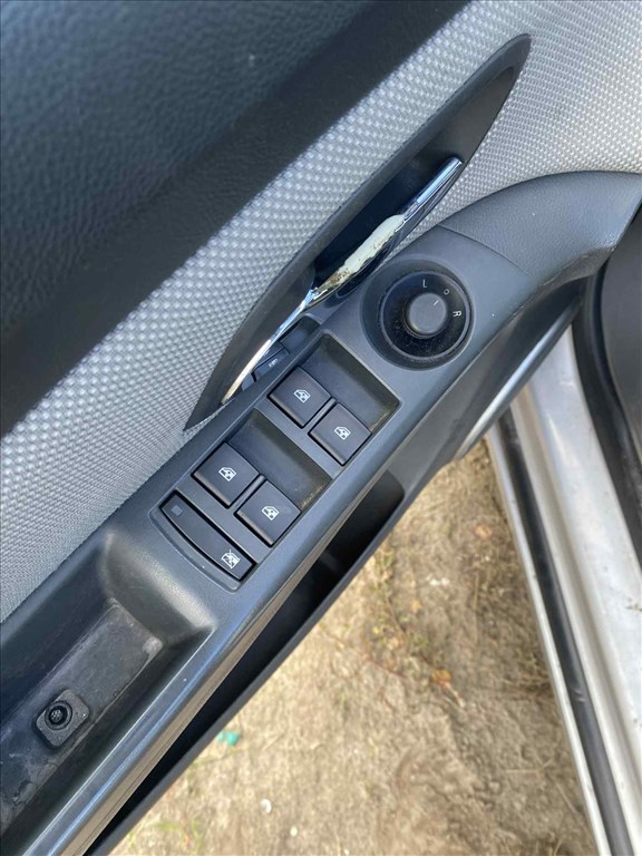 Chevrolet Cruze bontás Z20S1 motor, manuális váltó,sedan 11. kép