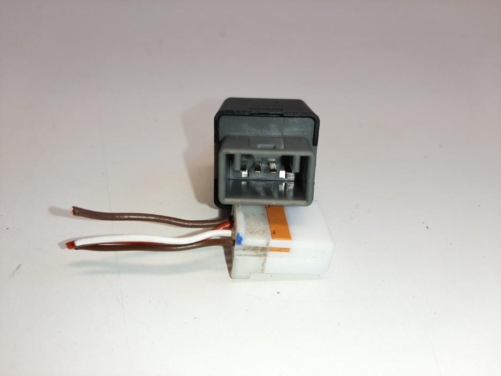 Hyundai I 10  féklámpa kapcsoló 938133S800 2. kép