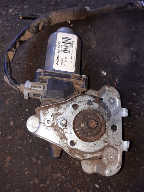 Renault Master 03-10 Bal Elsõ Ablakemelõ Motor 8200467971 1. kép