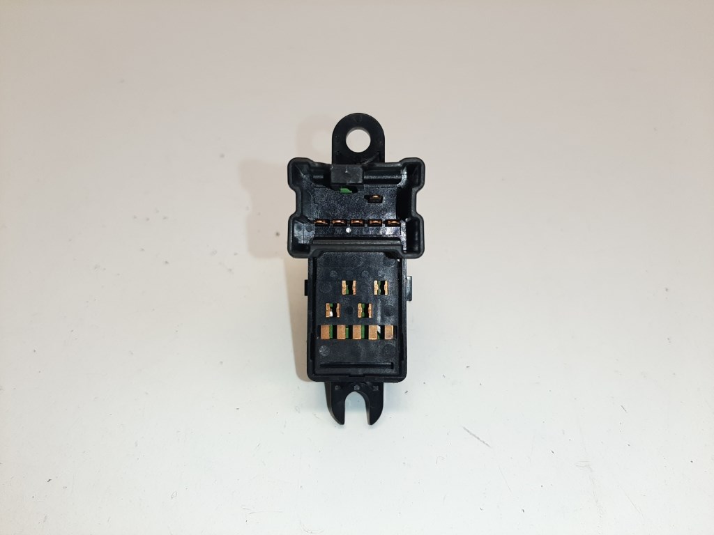 Nissan Note (E11) jobb elsõ ablakemelõ kapcsoló 2. kép