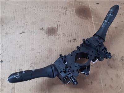 Renault Kadjar Bajuszkapcsoló