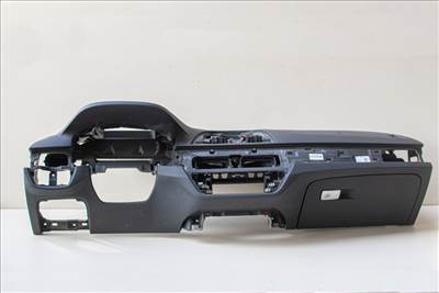 BWM 5er G30-F90 mûszerfal párna