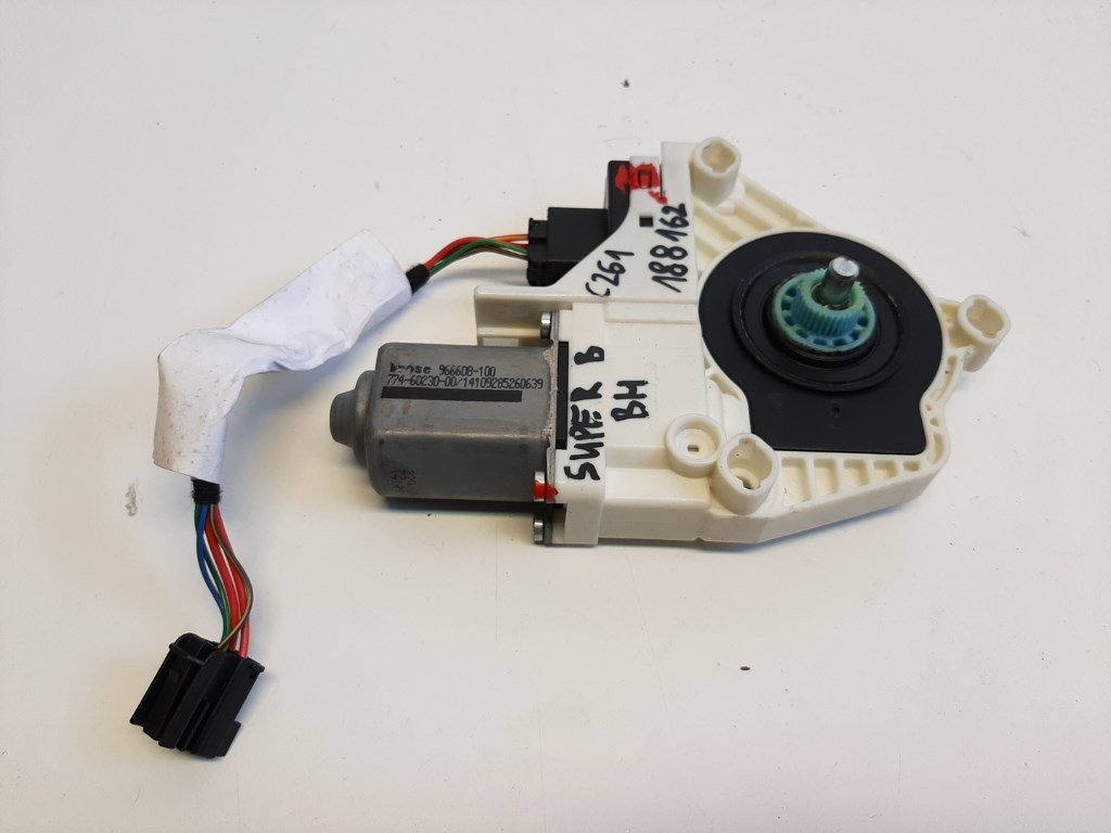 Skoda SUPERB (3T) bal hátsó ablakemelõ motor 8K0959811 1. kép