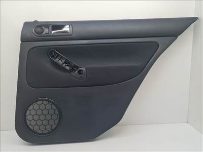 Volkswagen Golf IV jobb hátsó ajtókárpit (5 ajtóshoz) (37472)