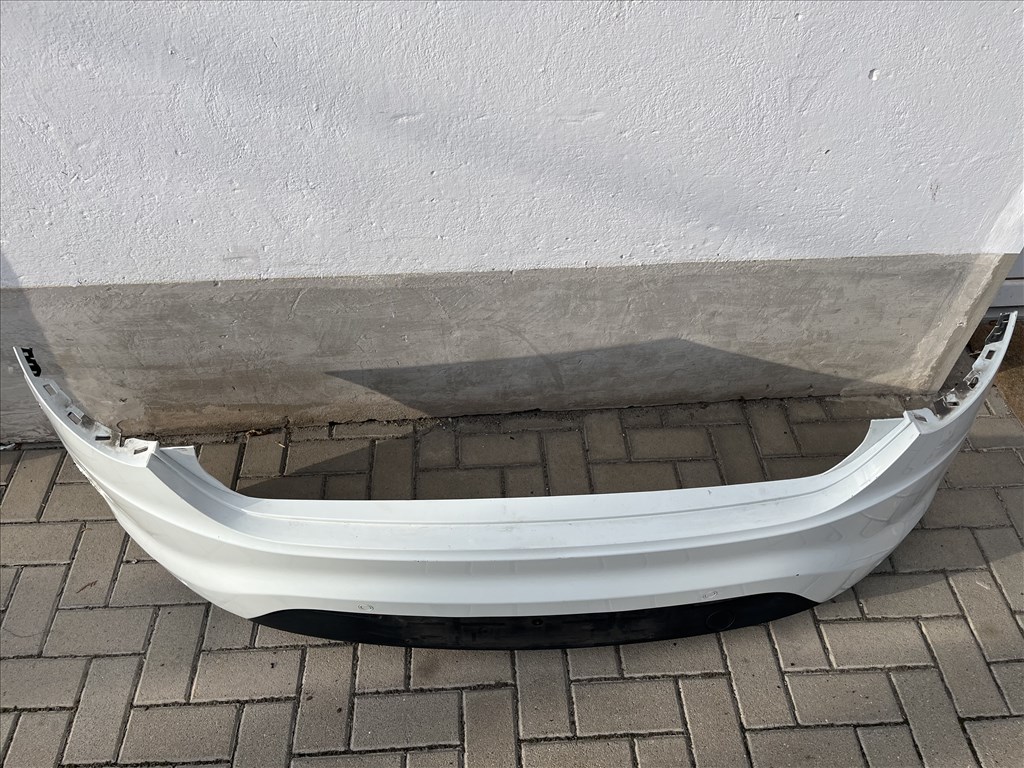 Fiat Bravo 1.4 16V 2007-14 hátsó lökháritó szenzorokkal lámpákkal 2. kép