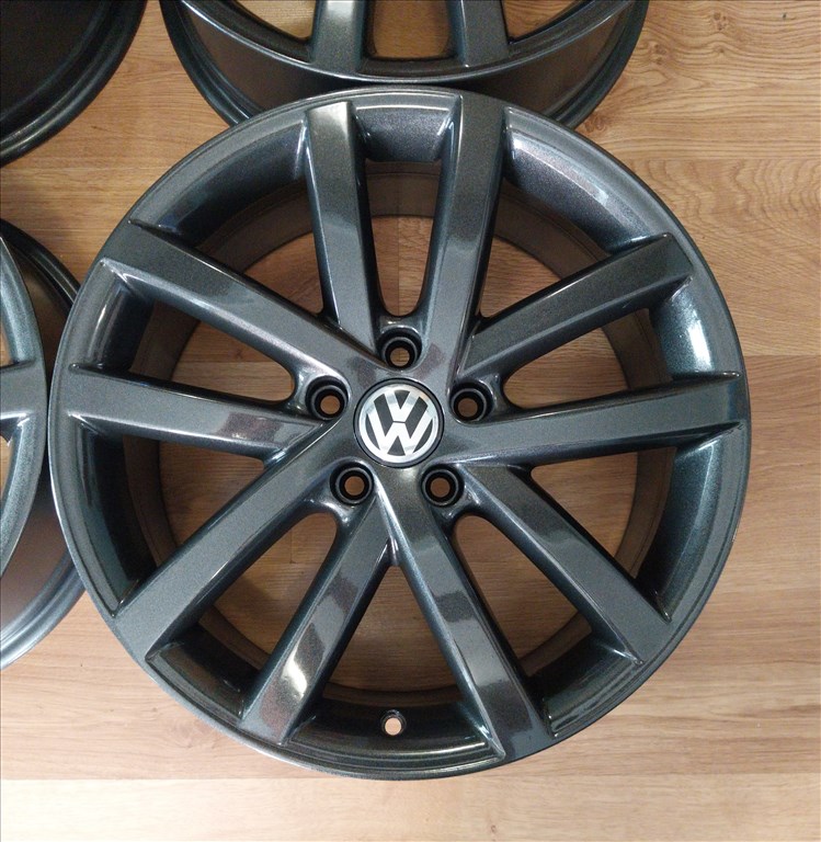 5x112 18" VW Golf GTI gyári (VANCOUVER) alufelni garnitúra 7. kép