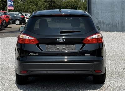 Ford Focus Mk3 Csomagtér ajtó kombi fekete