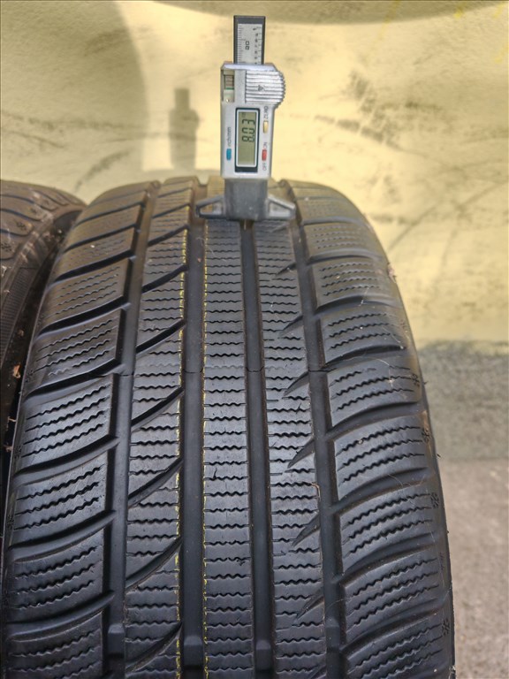  205/4517" újszerű Tracmax téli gumi gumi 1. kép