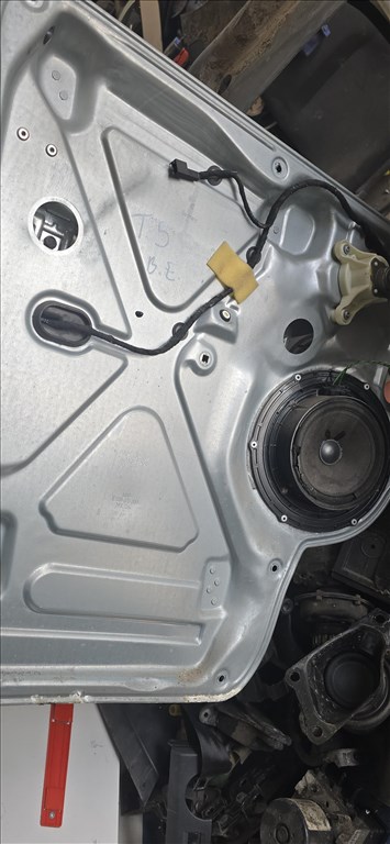 Volkswagen Transporter T5 bontott alkatrészei 2.5tdi automata BNZ 10. kép