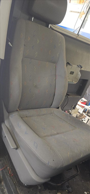 Volkswagen Transporter T5 bontott alkatrészei 2.5tdi automata BNZ 25. kép