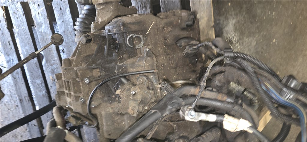 Volkswagen Transporter T5 bontott alkatrészei 2.5tdi automata BNZ 29. kép