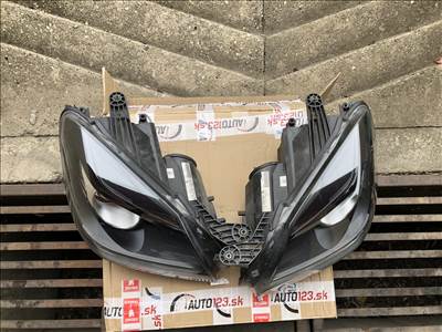 Mercedes Benz SLK r 172 Gyári bontott bal első lámpa , jobb első lámpa