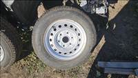  6x114.3 lyukosztású 15" használt lemezfelni, rajta 195/70 használt Linglong nyári gumi gumi 