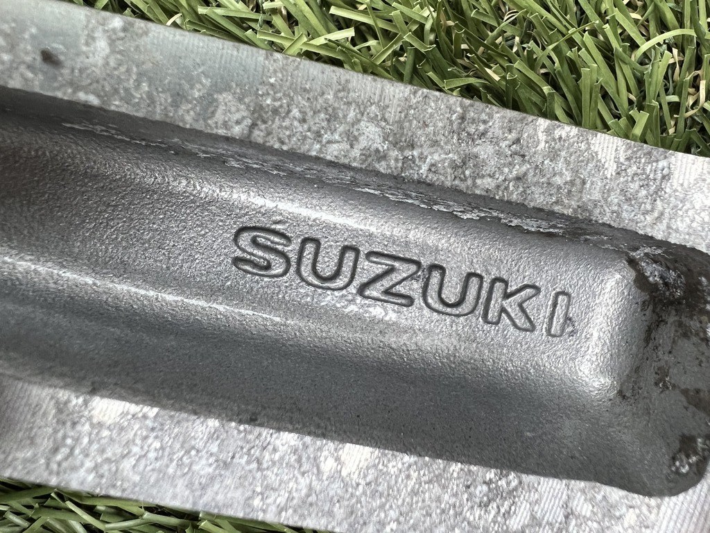 5x114.3 17" Suzuki gyári alufelni 6,5Jx17h2 ET45 7. kép