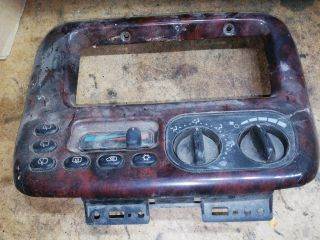 Chrysler Voyager (3rd gen) Fűtéskapcsoló (manuális klímás) *117227* p04677656ae