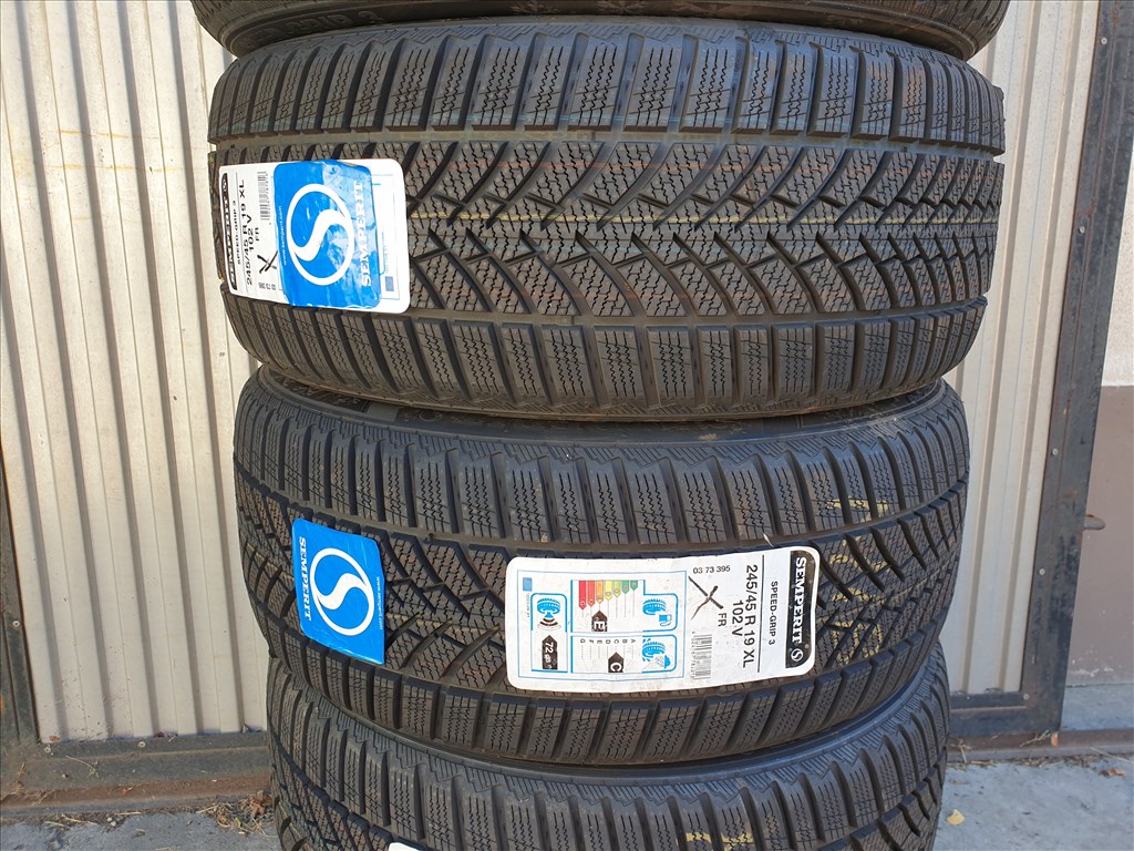  245/45 19 Semperit Speed-Grip 3 1. kép