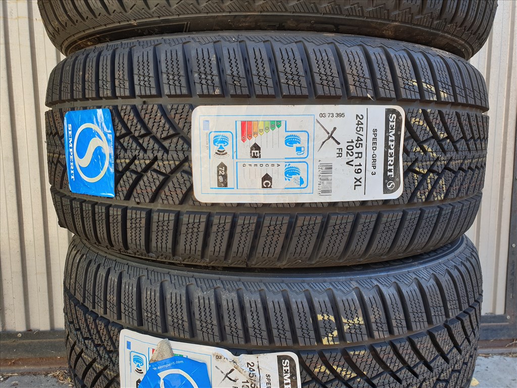  245/45 19 Semperit Speed-Grip 3 2. kép