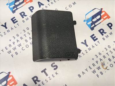 BMW E90 E91 E92 E93 fekete OBD takaró fedél