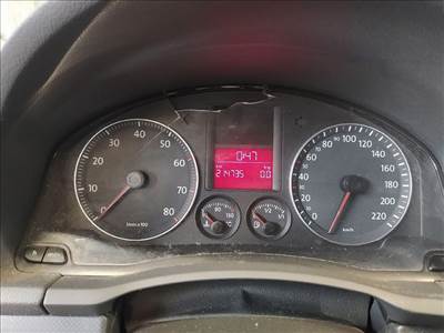 Volkswagen Golf V (A5 Typ 1K) bontott alkatrészei