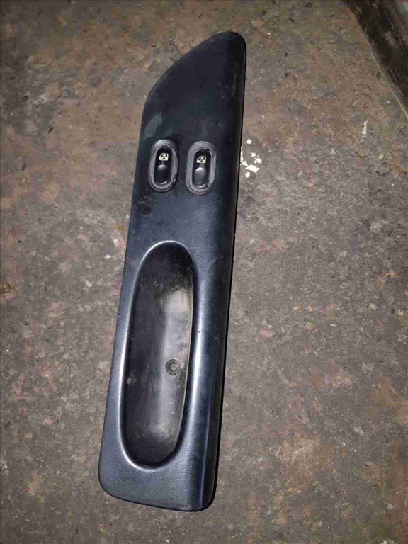 Renault Laguna I Bal Elsõ Ajtó Behúzó  Ablakemelõ Kapcsoló 770167 2452 E 1. kép