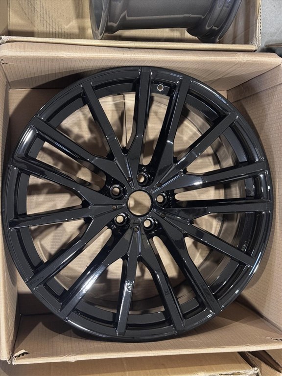 R22 Original Bmw 9.5J ET37 - 8090013 1db alufelni felni 1. kép