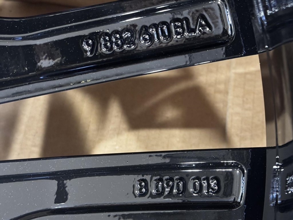 R22 Original Bmw 9.5J ET37 - 8090013 1db alufelni felni 5. kép