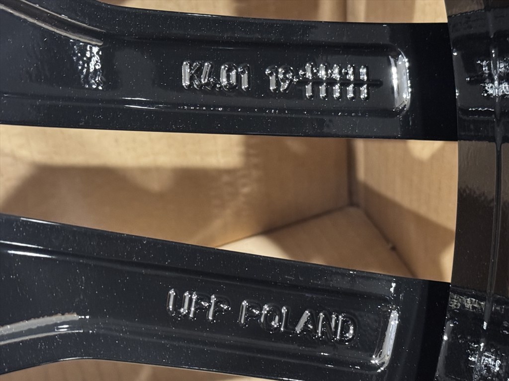 R22 Original Bmw 9.5J ET37 - 8090013 1db alufelni felni 7. kép