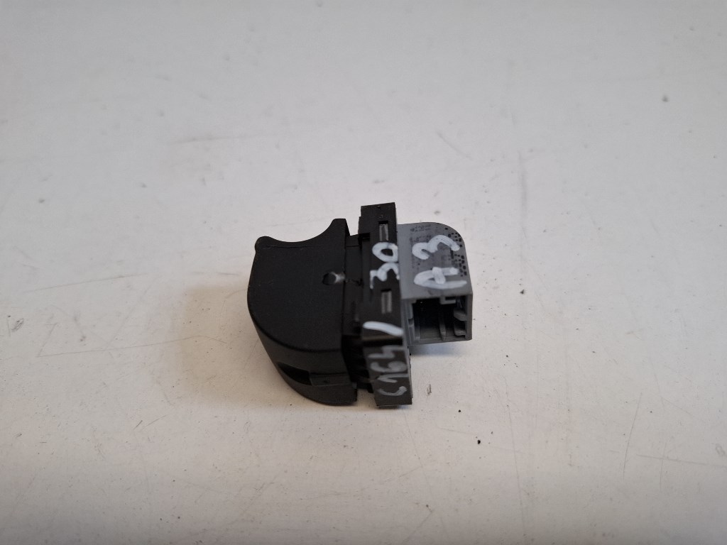 Audi A3 (8P) jobb hátsó ablakemelõ kapcsoló 2. kép