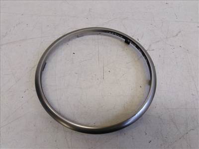 Chevrolet Captiva bal hátsó hangszórófedél ajtóba nagy