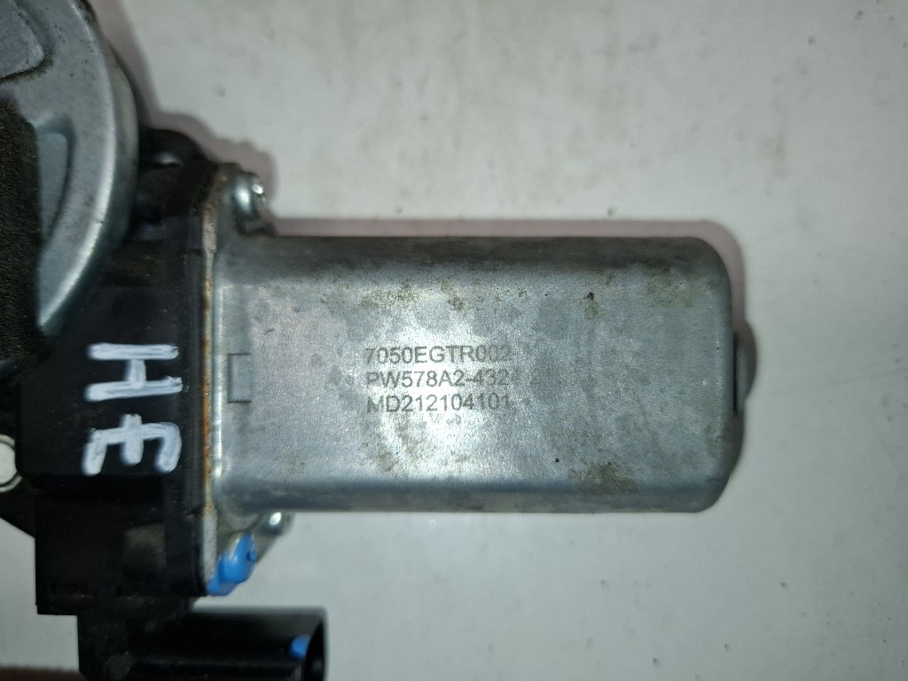 Dacia Spring jobb hátsó ablakemelõ motor MD212104101 3. kép