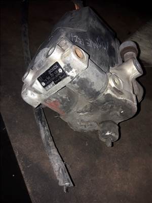 Mercedes 190 ABS Tömb