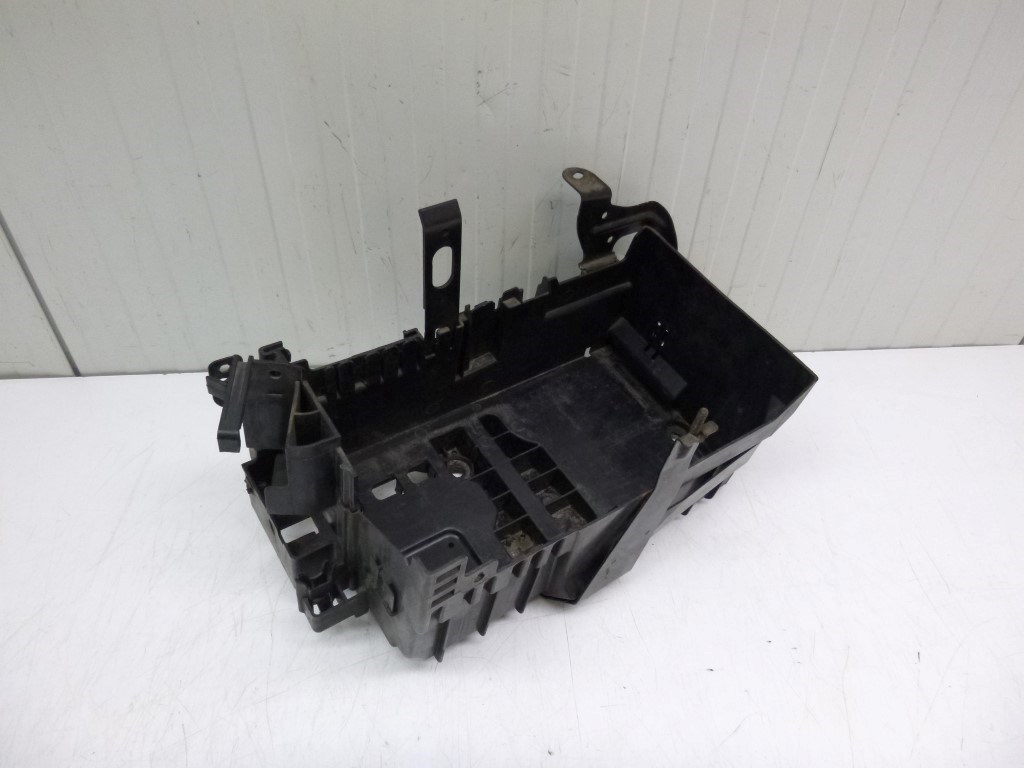 Opel Astra J  akkumlátor tartó 13354420 1. kép