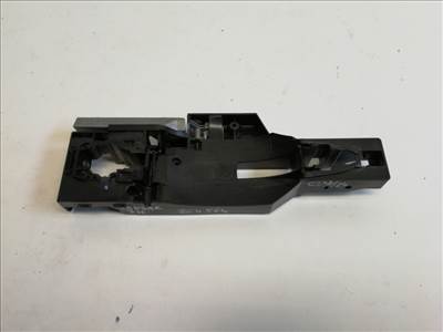 Renault Kadjar jobb hátsó kilincsfészek 806060294R