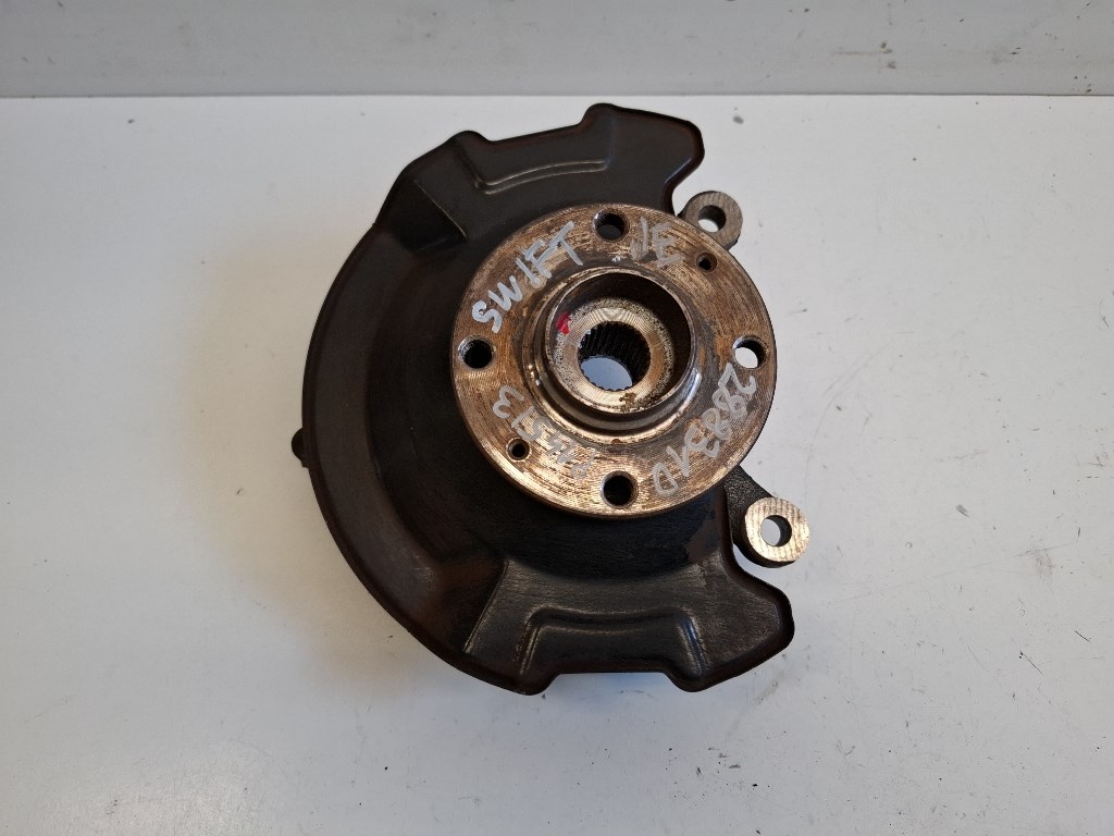 Suzuki Swift (RS) jobb elsõ csonkállvány 1. kép