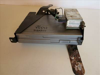 Toyota Avensis (T25) navigáció lejátszó kártyaolvasó 0866200870