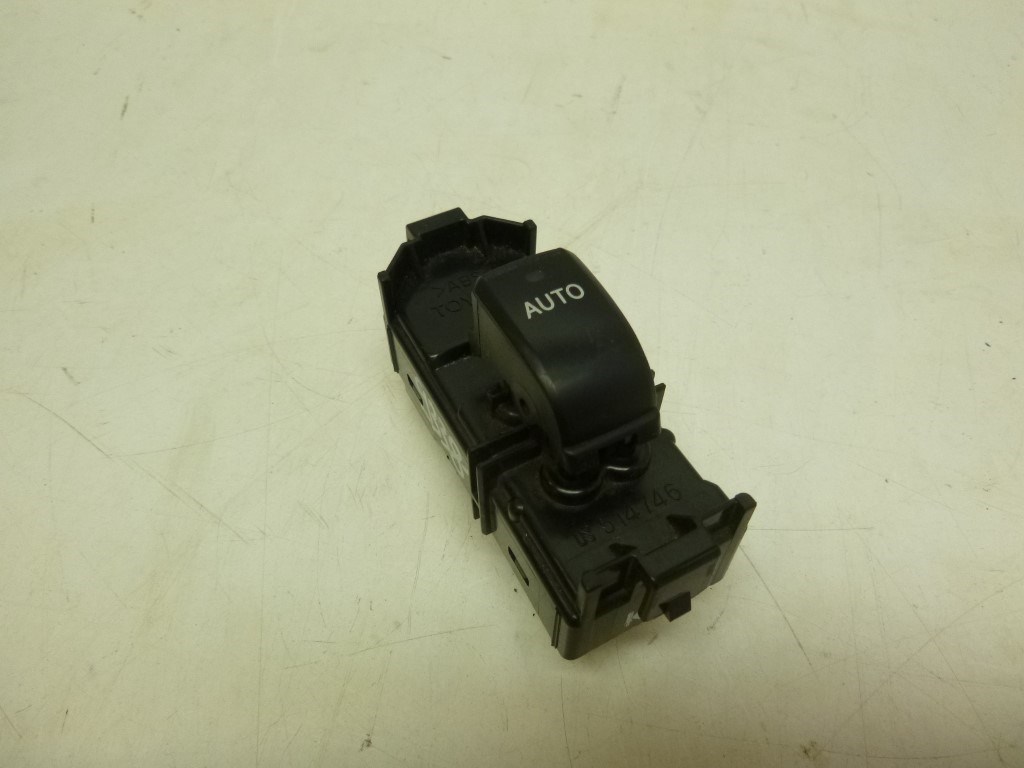 Toyota Avensis Verso jobb elsõ ablakemelõ kapcsoló 8403044020 1. kép