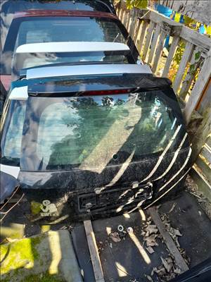 Suzuki sx4 csomagtérajtó 