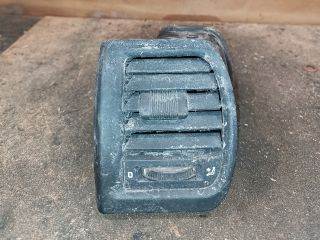 Skoda Fabia II Bal Szellőző *142146* 5j0819701