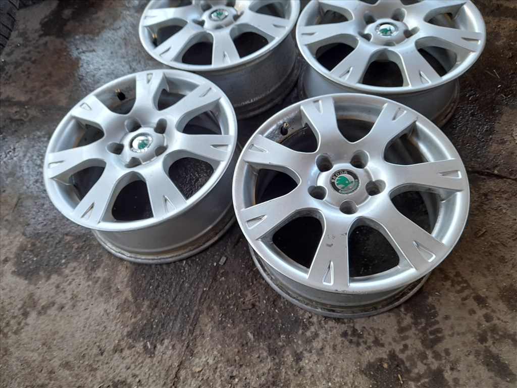  5x112 lyukosztású 6,5JJ 16" használt (gyári felni) alufelni 3. kép