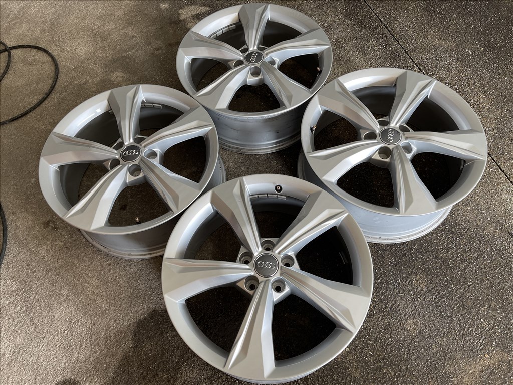  19-es, 5x112-es újszerű gyári Audi alufelni 3. kép