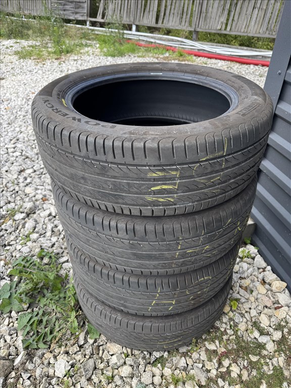 215/5518" használt Pirelli nyári gumi gumi 1. kép