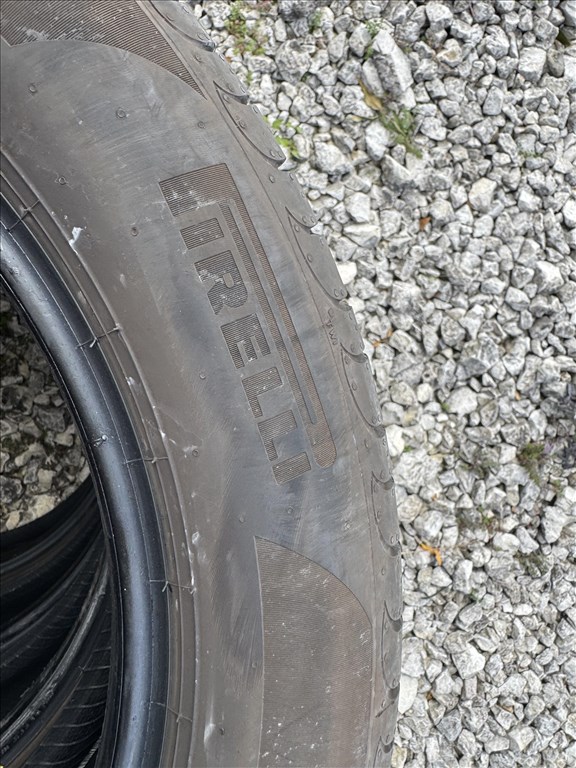  215/5518" használt Pirelli nyári gumi gumi 2. kép