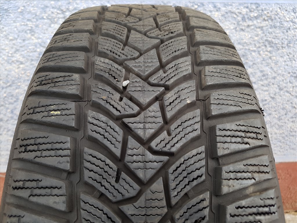  215/60 R16 Dunlop Winter Sport 5 téli gumi  1. kép