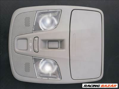 Suzuki SX4 S-Cross belső világítás elől a tetőn. 