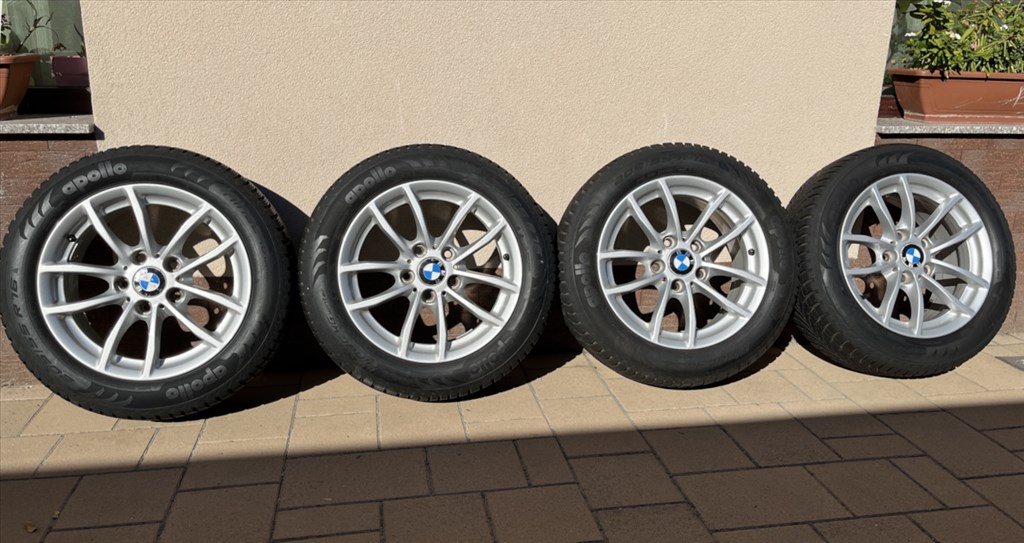 BMW OEM F20 360-as stílusú felnik egy téli 8mm-es gumikkal 1. kép