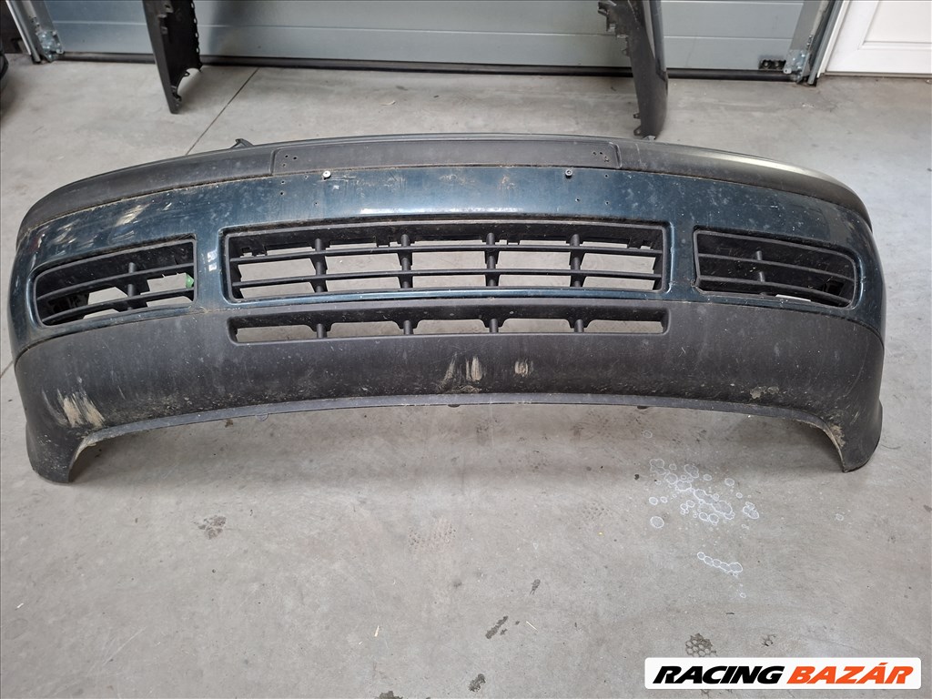 Volkswagen Golf IV első lökhárító LC6X (26083) 8. kép