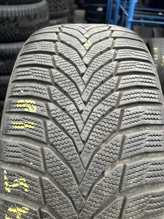 4db 235/45×18″ Nexen téli gumiabroncs. (3751347) 2. kép