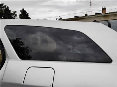 Chrysler 300C kombi bal hátsó fix üveg 