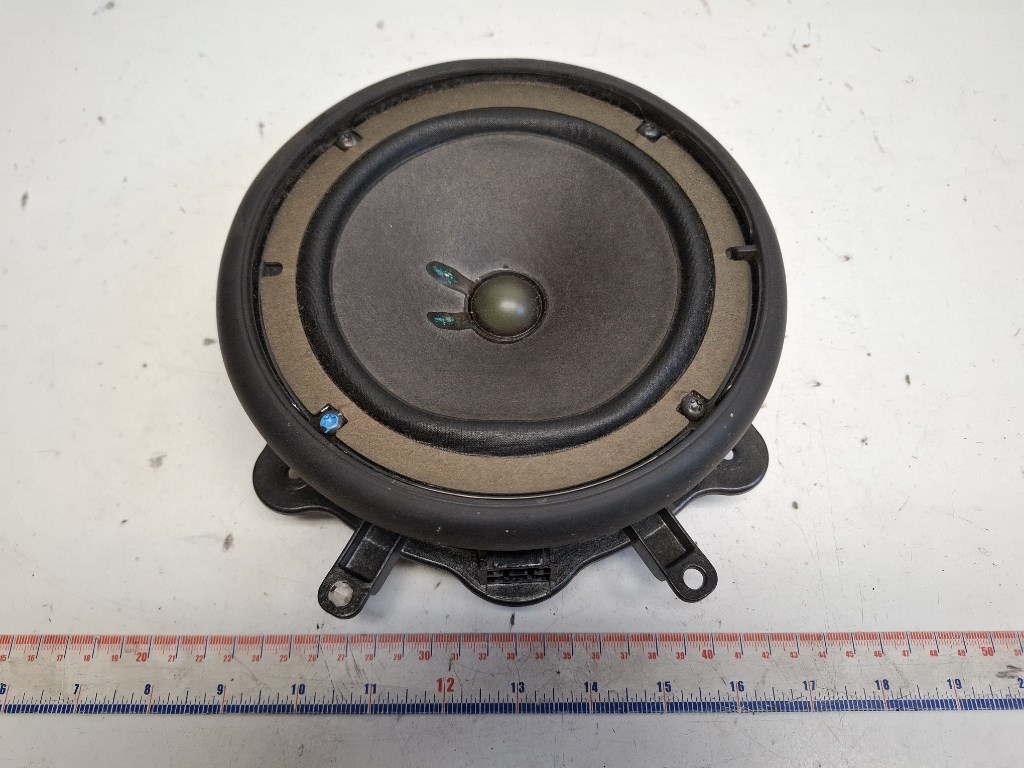 Audi A4 (8E B7) jobb hátsó hangszóró 8E0035411A 1. kép